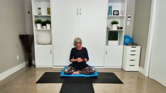 2. Viniyoga - S’ouvrir pleinement pour accueillir l’amour avec Lily Champagne